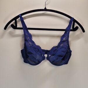 Valentino intimo vintage navy blue lace bra with pearls- size 34B